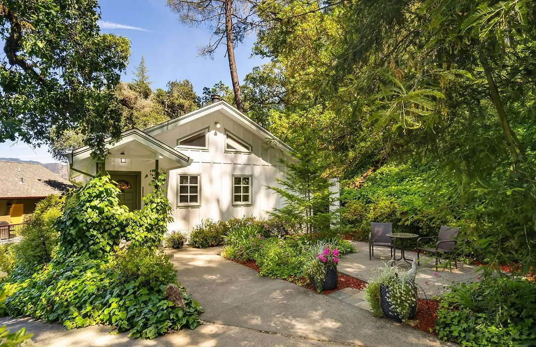 Foothill House-1