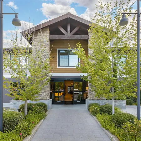 Best Western Plus Stevenson Manor-3